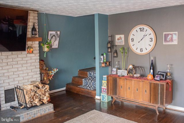 1659 S LAKESHORE DR, Louisa, VA 23093