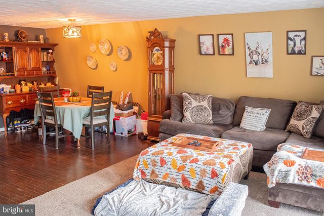 1659 S LAKESHORE DR, Louisa, VA 23093