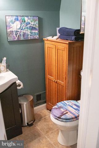 1659 S LAKESHORE DR, Louisa, VA 23093