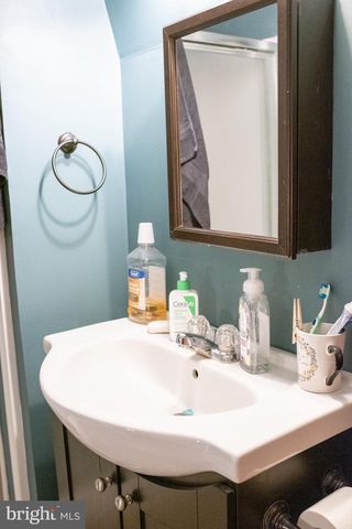 1659 S LAKESHORE DR, Louisa, VA 23093