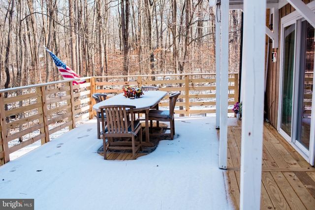 1659 S LAKESHORE DR, Louisa, VA 23093