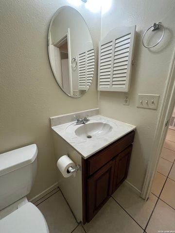 8806 WILD MDWS, Converse, TX 78109