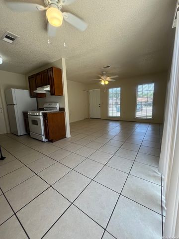 8806 WILD MDWS, Converse, TX 78109