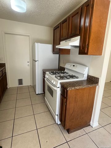 8806 WILD MDWS, Converse, TX 78109
