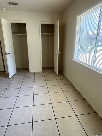 8806 WILD MDWS, Converse, TX 78109