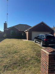 414 NW Granite Ave, Cache, OK 73527