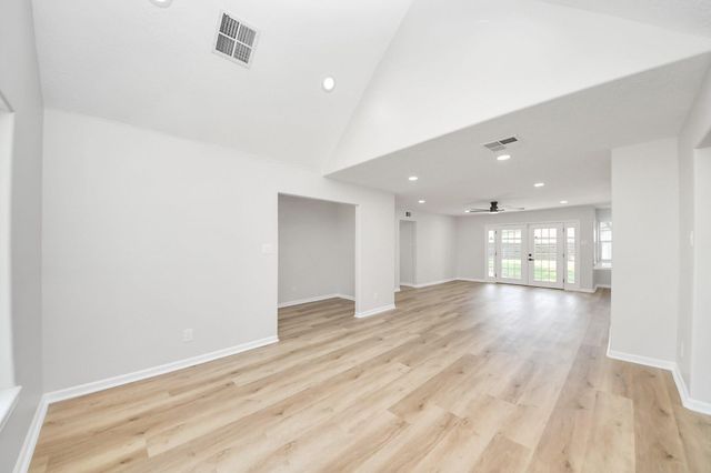 6015 Mcknight Street, Houston, TX 77035