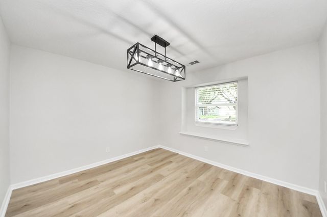 6015 Mcknight Street, Houston, TX 77035