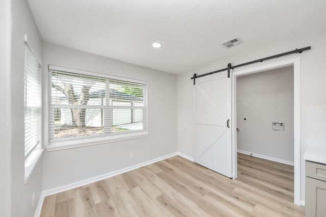 6015 Mcknight Street, Houston, TX 77035