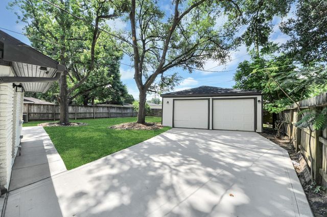 6015 Mcknight Street, Houston, TX 77035
