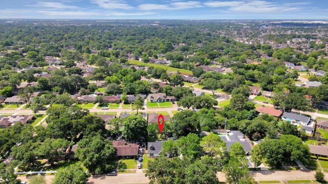 6015 Mcknight Street, Houston, TX 77035