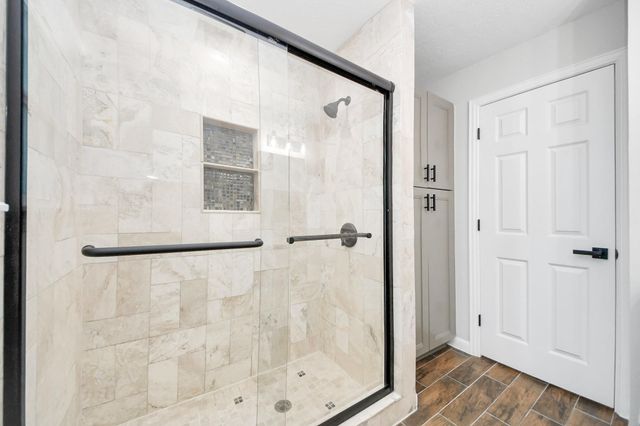 6015 Mcknight Street, Houston, TX 77035