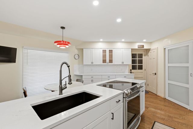 102 S Bonnie Brae, Wichita, KS 67207