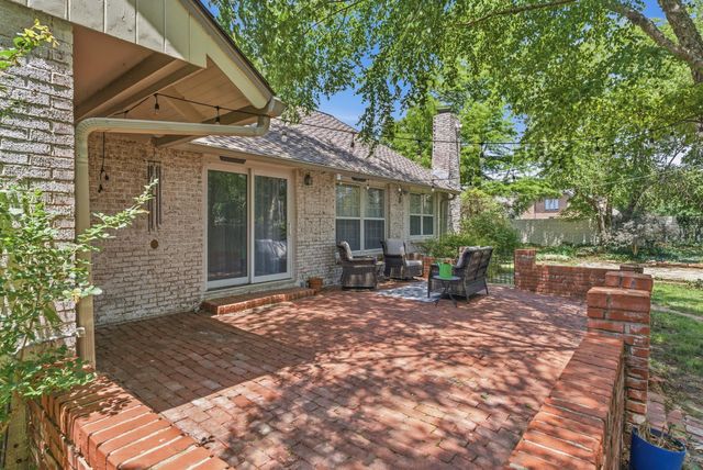 102 S Bonnie Brae, Wichita, KS 67207