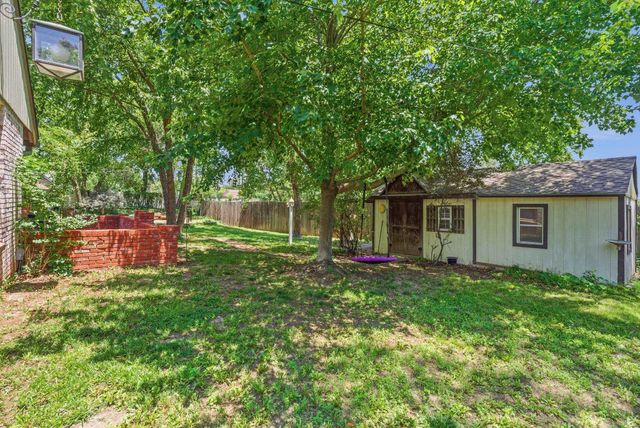 102 S Bonnie Brae, Wichita, KS 67207