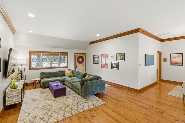 102 S Bonnie Brae, Wichita, KS 67207