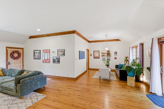 102 S Bonnie Brae, Wichita, KS 67207