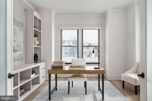 516 VALLEY DR SE, Vienna, VA 22180