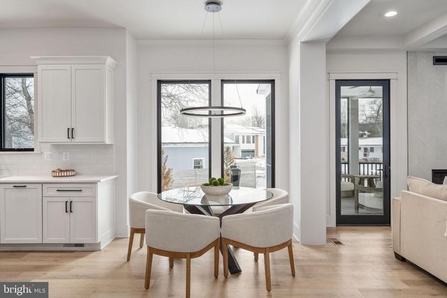 516 VALLEY DR SE, Vienna, VA 22180