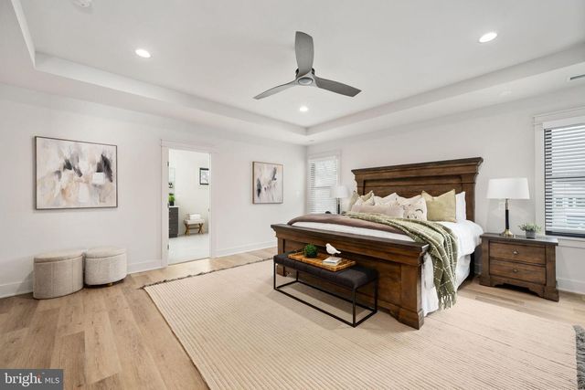 516 VALLEY DR SE, Vienna, VA 22180