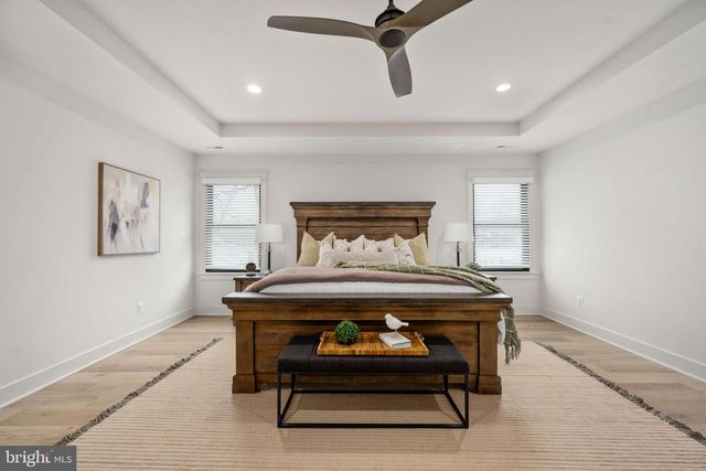 516 VALLEY DR SE, Vienna, VA 22180