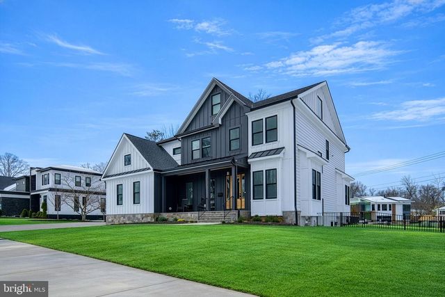 516 VALLEY DR SE, Vienna, VA 22180