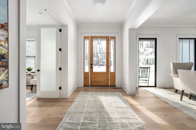 516 VALLEY DR SE, Vienna, VA 22180