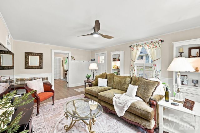 107 Burkemont Avenue, Morganton, NC 28655