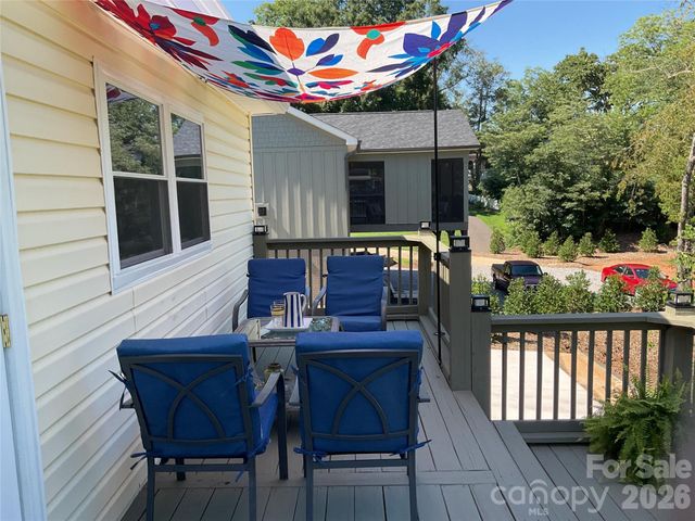 107 Burkemont Avenue, Morganton, NC 28655