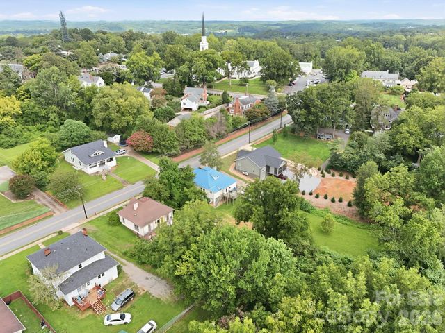 107 Burkemont Avenue, Morganton, NC 28655