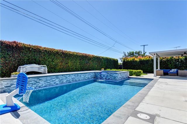 10122 Groveside Avenue, Whittier, CA 90603