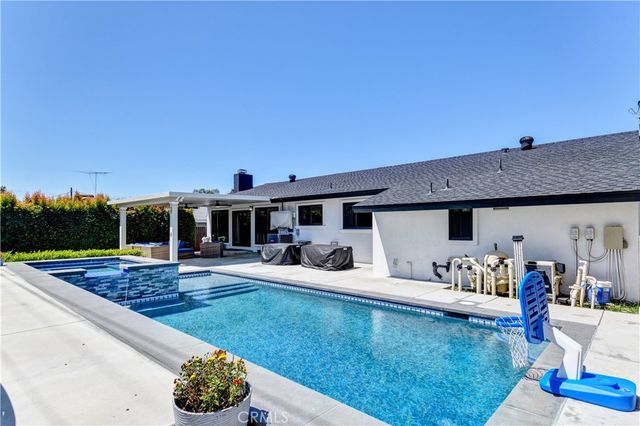 10122 Groveside Avenue, Whittier, CA 90603
