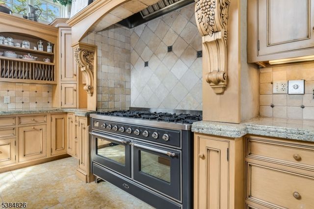 312 Hamden Rd, Franklin Twp., NJ 08801