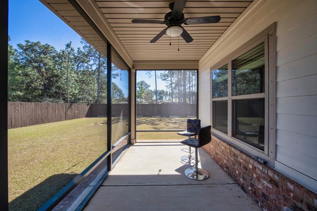 2518 Lovewood Drive, Navarre, FL 32566