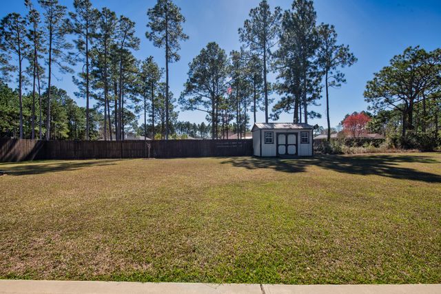 2518 Lovewood Drive, Navarre, FL 32566