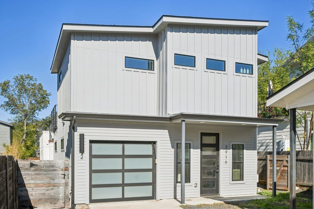 2916 E 13th ST 2, Austin, TX 78702