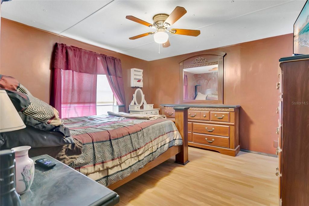 Image 11 of property listing at 1732 N 6TH STREET, Orlando, FL 32820