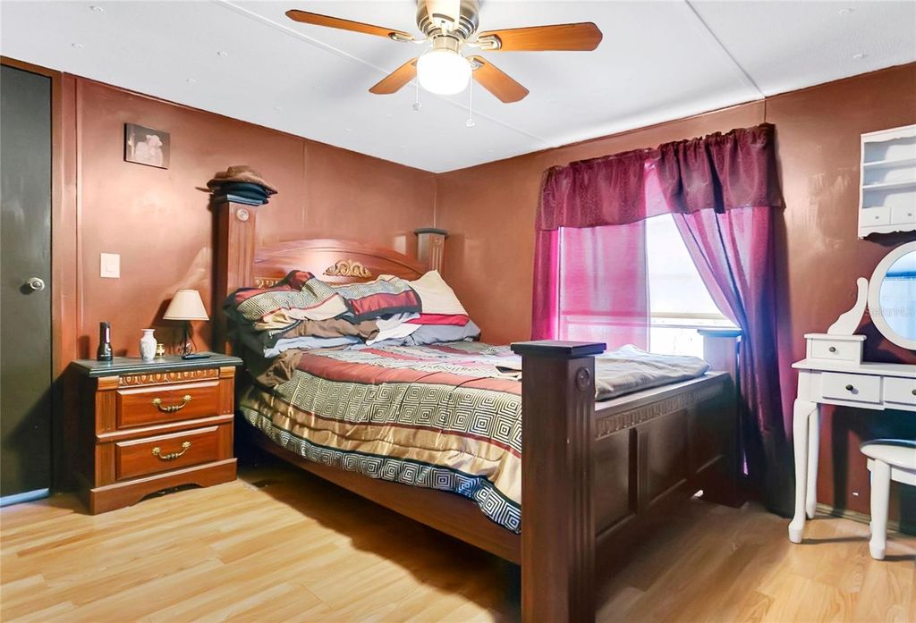 Image 12 of property listing at 1732 N 6TH STREET, Orlando, FL 32820