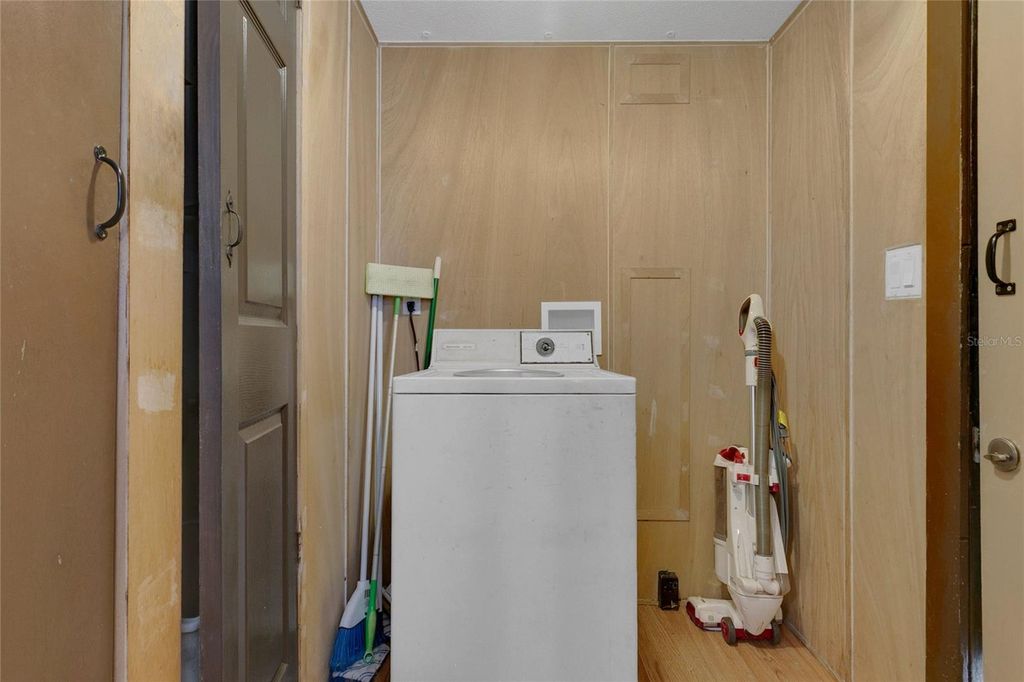 Image 17 of property listing at 1732 N 6TH STREET, Orlando, FL 32820