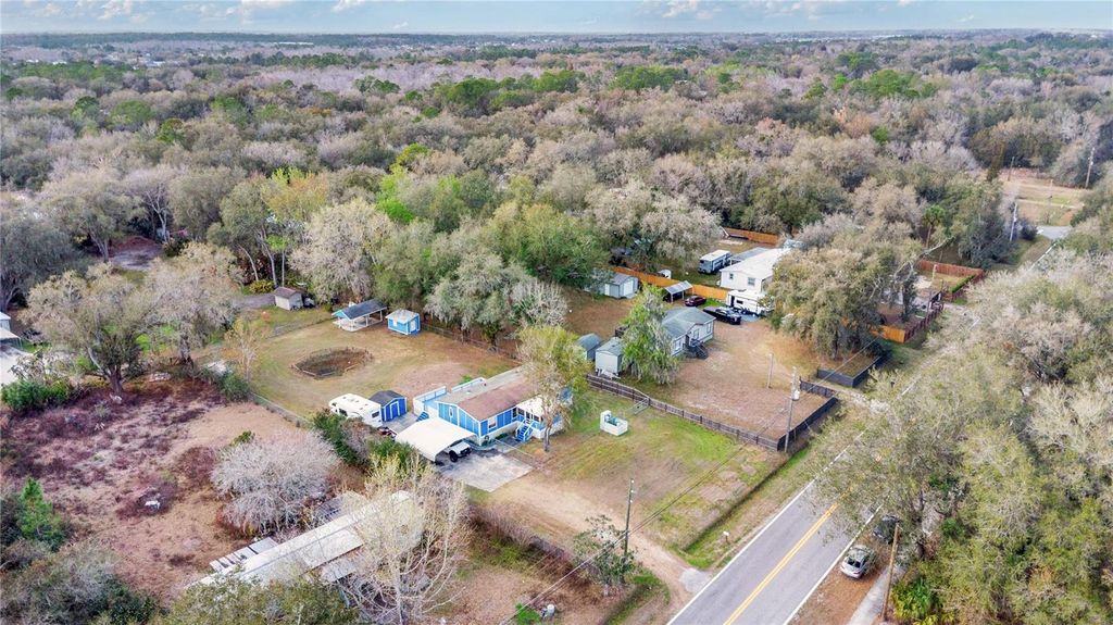 Image 28 of property listing at 1732 N 6TH STREET, Orlando, FL 32820