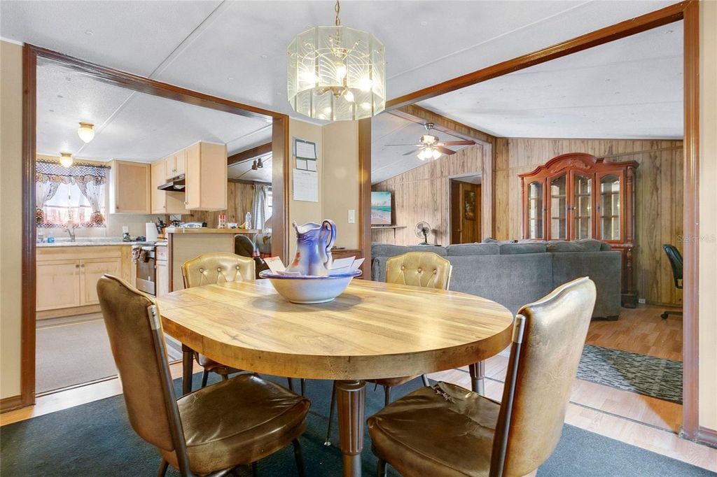 Image 7 of property listing at 1732 N 6TH STREET, Orlando, FL 32820