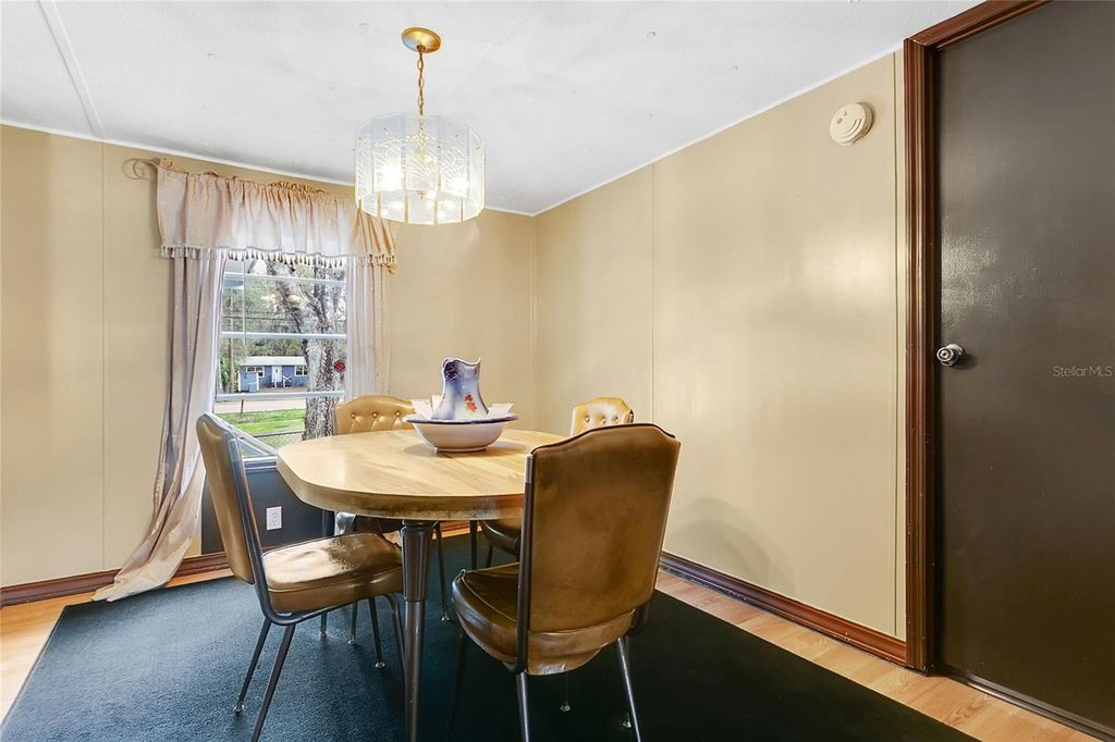 Image 8 of property listing at 1732 N 6TH STREET, Orlando, FL 32820