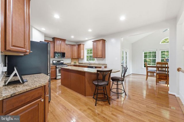 13722 ABBEY MANOR LN, Gainesville, VA 20155