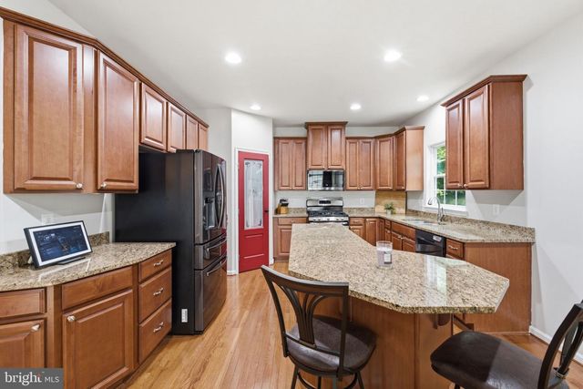 13722 ABBEY MANOR LN, Gainesville, VA 20155