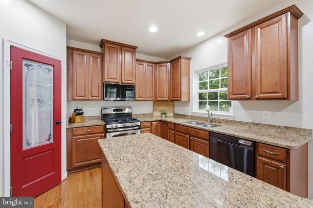 13722 ABBEY MANOR LN, Gainesville, VA 20155