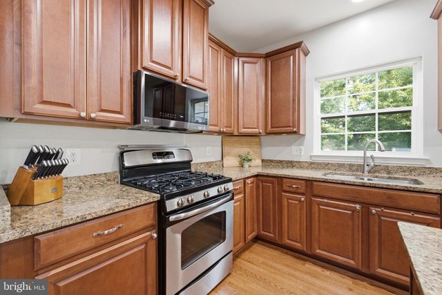 13722 ABBEY MANOR LN, Gainesville, VA 20155