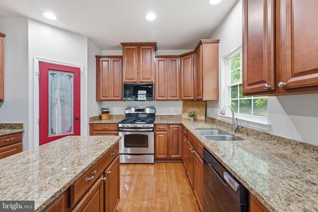 13722 ABBEY MANOR LN, Gainesville, VA 20155
