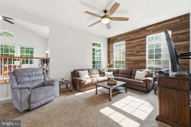13722 ABBEY MANOR LN, Gainesville, VA 20155
