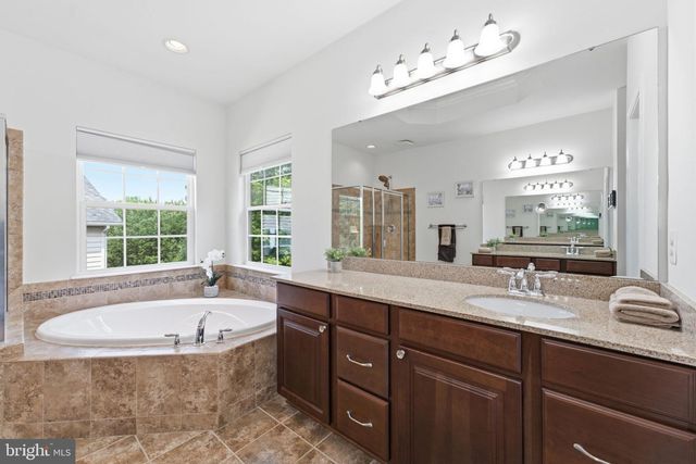 13722 ABBEY MANOR LN, Gainesville, VA 20155