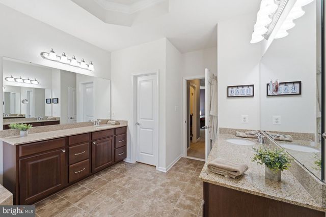 13722 ABBEY MANOR LN, Gainesville, VA 20155